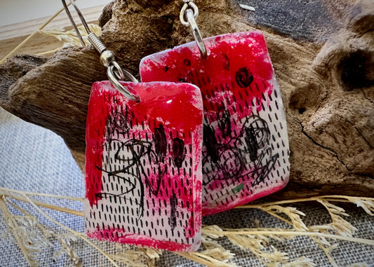 Urban Vibes - Handgemachte Statement-Ohrringe in Streetart-Optik | Rot & Schwarz | Unikat-Schmuck