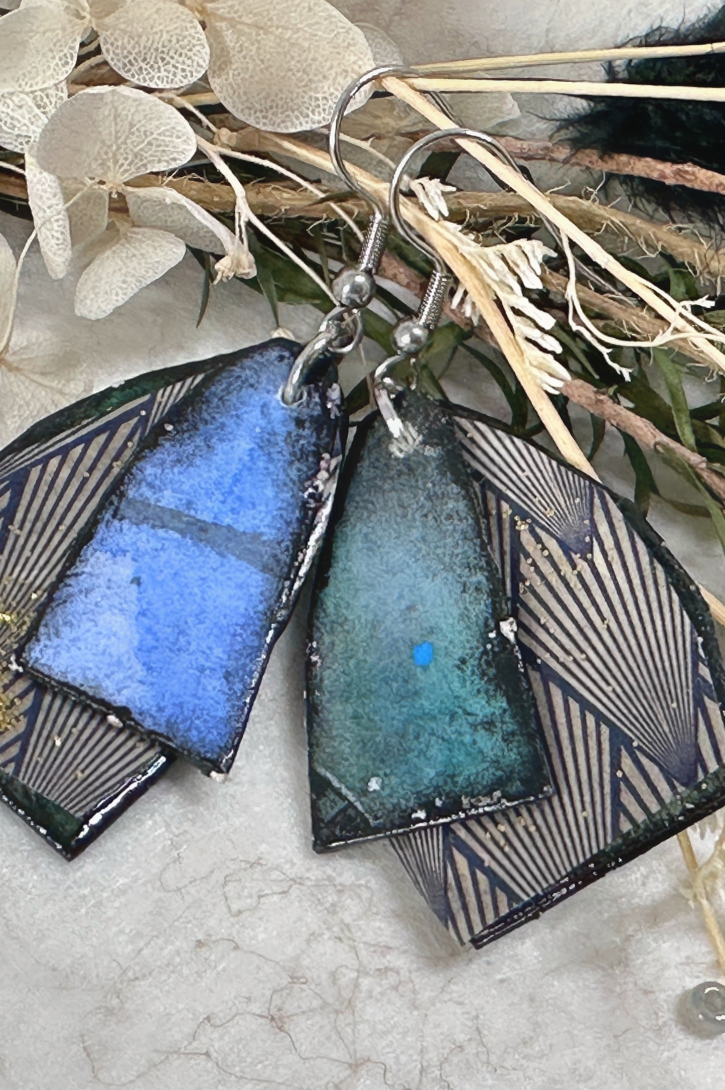 Handgemachte Ohrringe aus Papier – Blau & Grün, nachhaltig & einzigartig